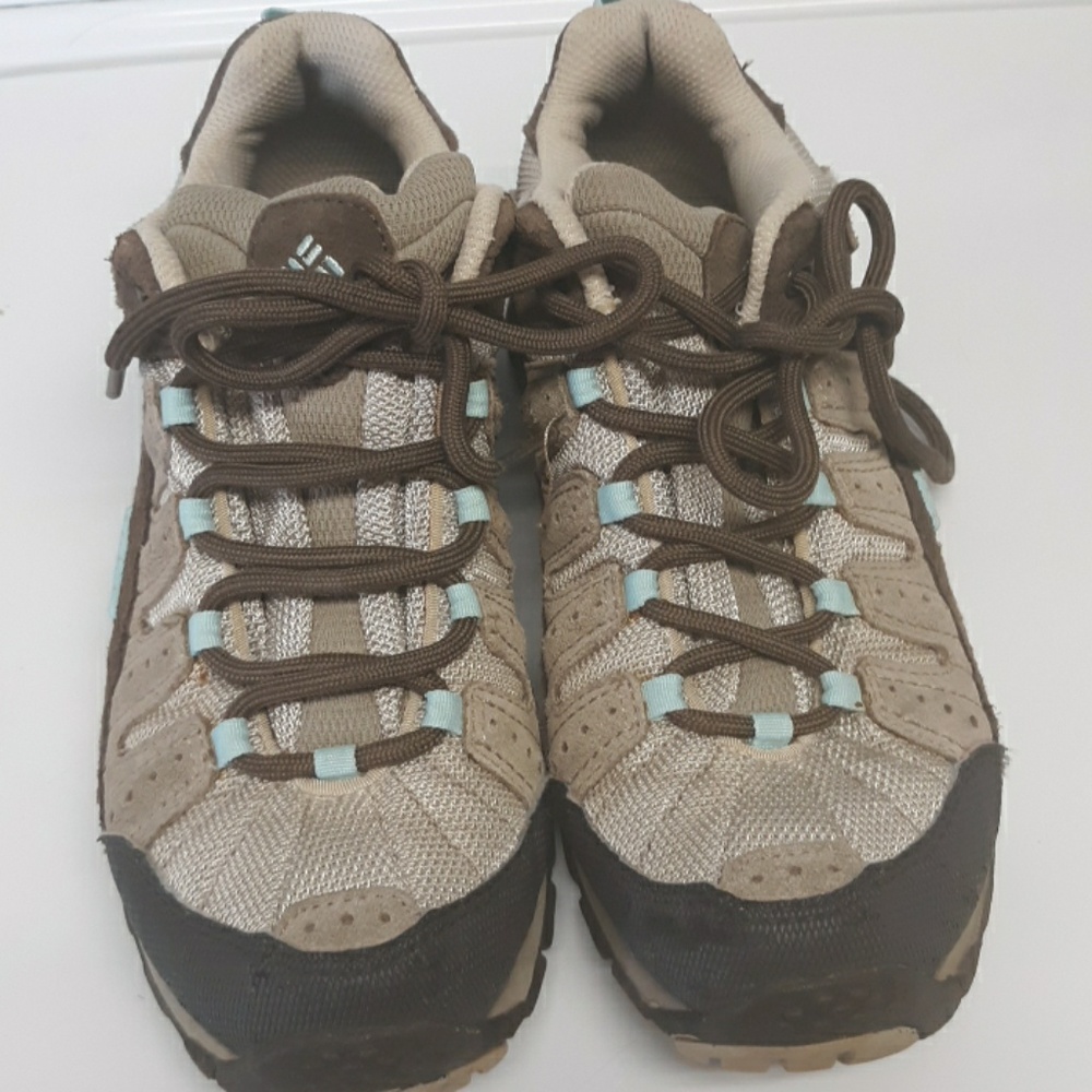 Brown,  tan Columbia hicking shoe size 8 1/2